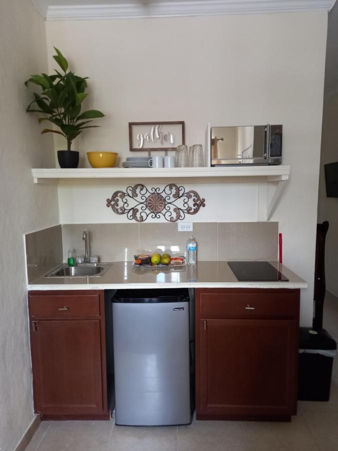 A Taste Of Paradise - Vacation Rentals Close To Us Embassy & Restaurants Nassau Exterior foto